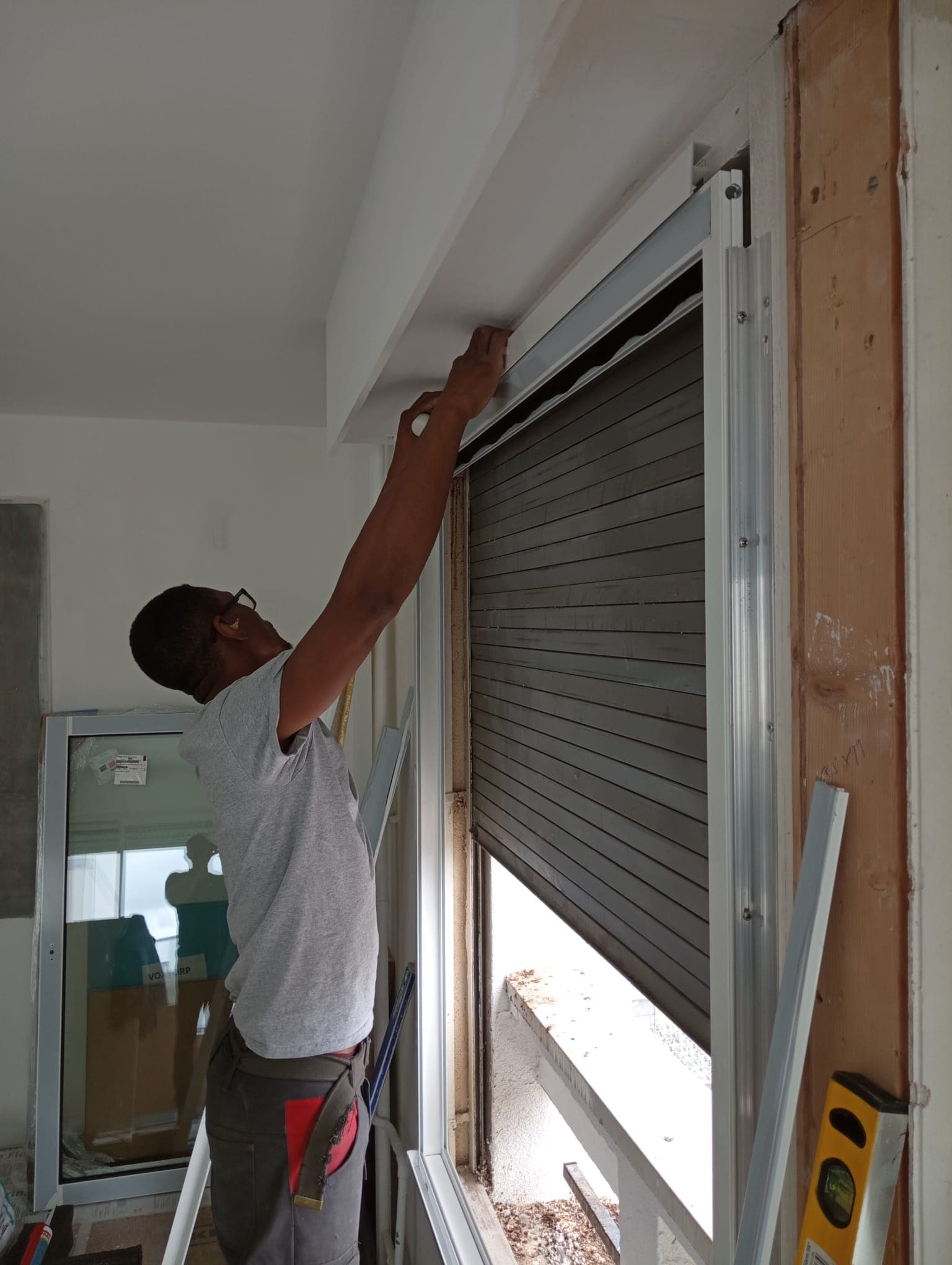 Grande baie vitrée avec vue - pose en Haute-Savoie